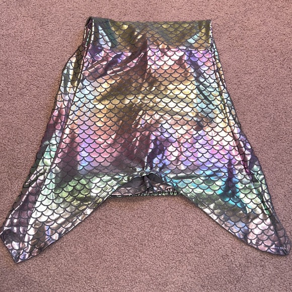 Justice girls rainbow 🌈 mermaid tail cover up size Med. - Picture 3 of 7